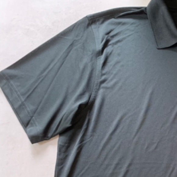 New Exclusive Disney Club 33 Polo Men’s L - Picture 7 of 7